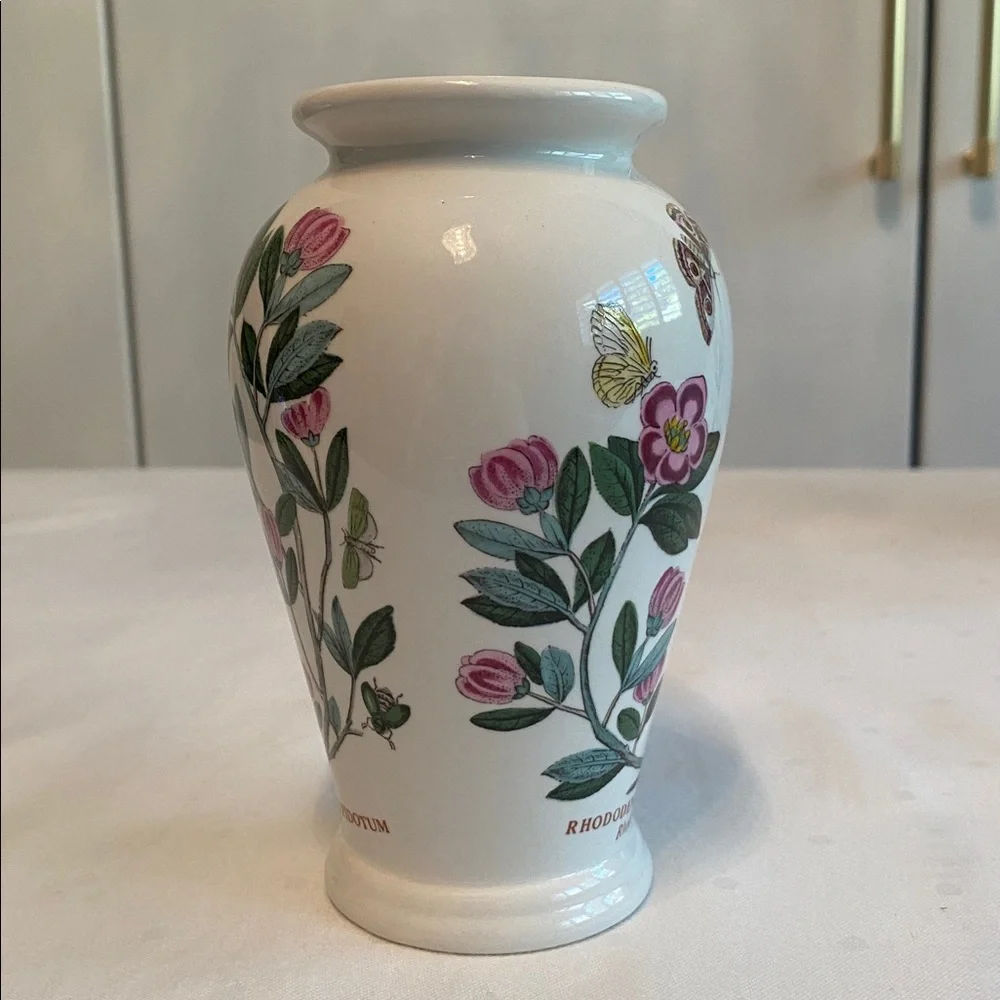 Portmeirion • “The Botanic Garden” Canton Vase in Rhododendron Floral Pattern